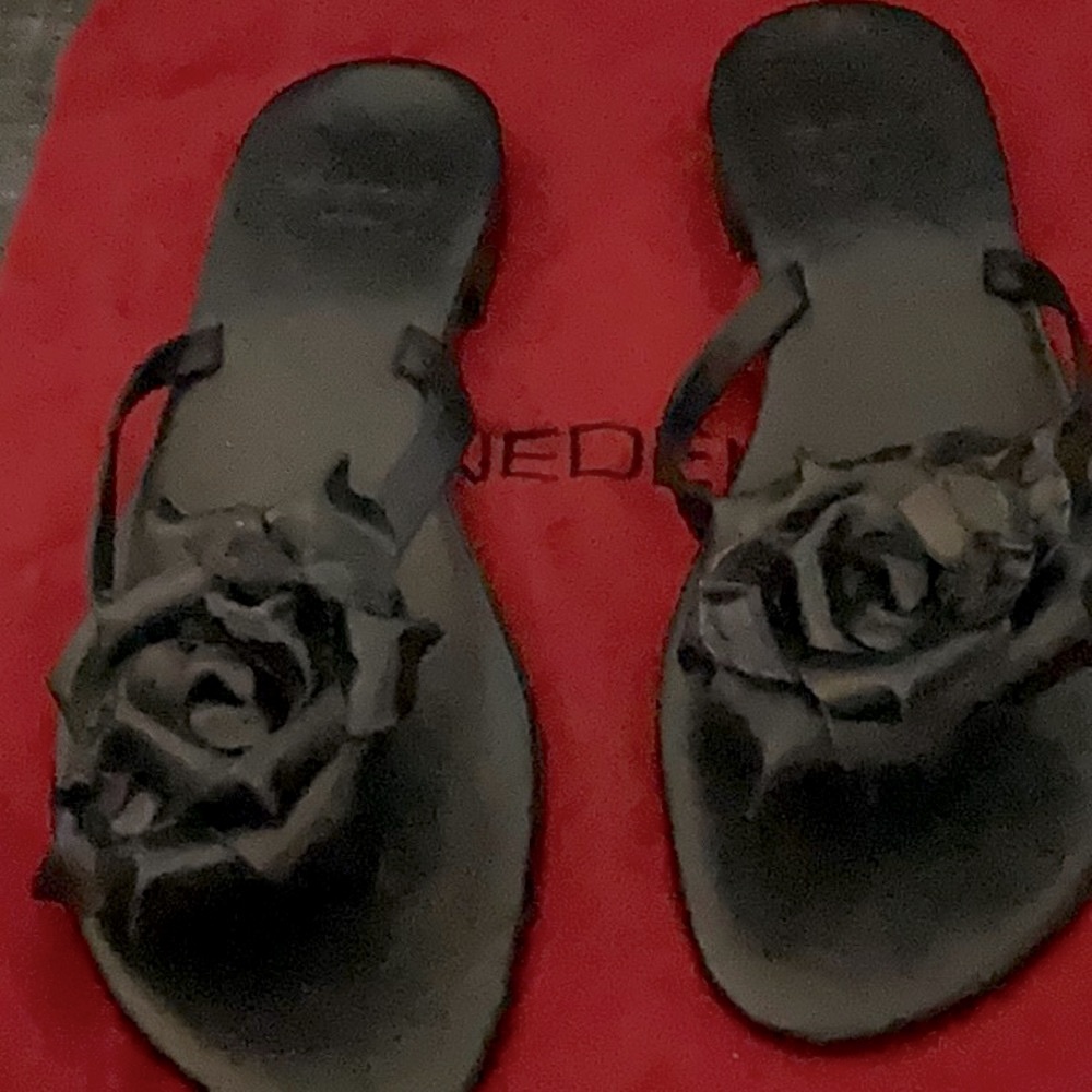 CENEDELLA CAPRI BLACK LEATHER ROSE SANDALS 41 10 FLIP FLOPS